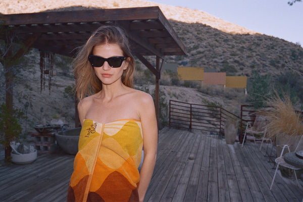 Retro Wave Towel - Pecan