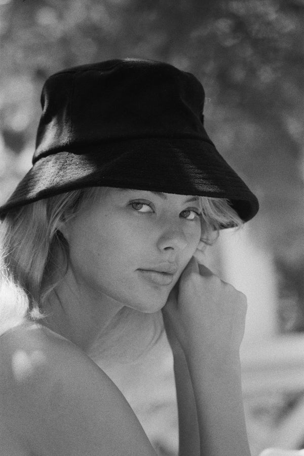 Wave Bucket - Black Terry