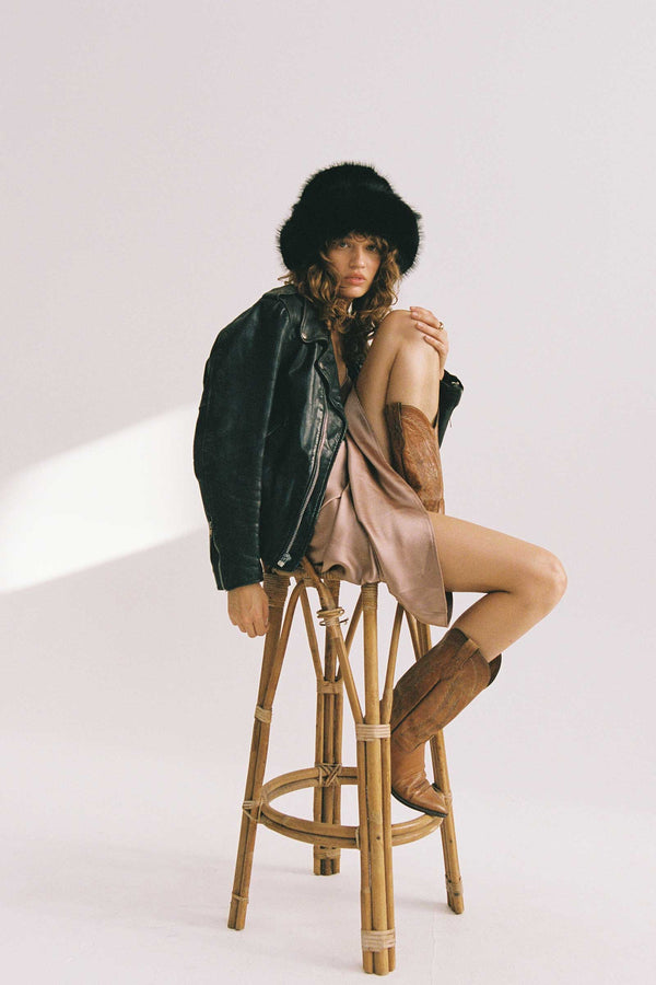 Snuggle Bucket - Polyester Bucket Hat in Black