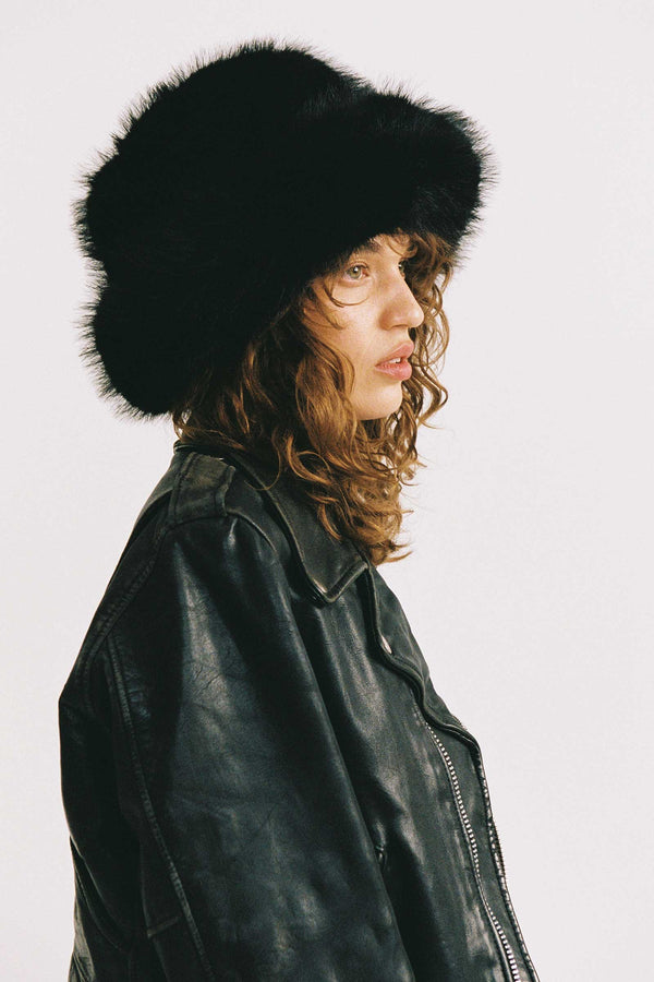 Snuggle Bucket - Polyester Bucket Hat in Black
