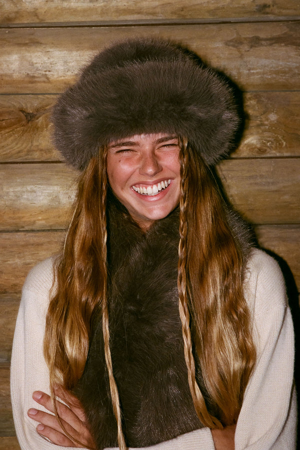 Snuggle Bucket - Mink